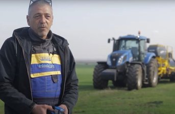 Интервю с ВЕЛИЧКО КИРИЛОВ ЗП, с.Неговановци, Видинско, който се занимава със зърнопроизводство. Работи с трактор NEW HOLLAND T8.360 и сеялка BEDNAR OMEGA 6000L.